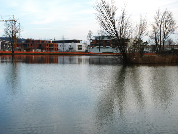 La résidence Florus 2, vue de l'étang